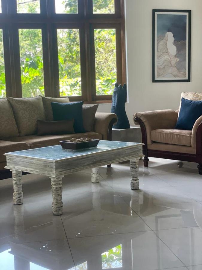 Villa Crystals Malabe Εξωτερικό φωτογραφία